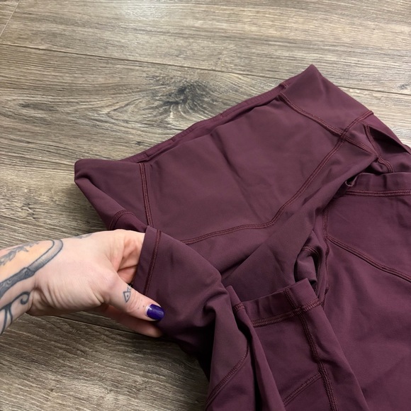 Lululemon All The Right Places High-Rise Crop *23" (Garnet) Size 8 - Picture 5 of 7
